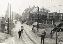 6177 Gezicht in de Herenstraat te Rhenen, tijdens de herbouw van de in de meidagen van 1940 vernielde huizen.